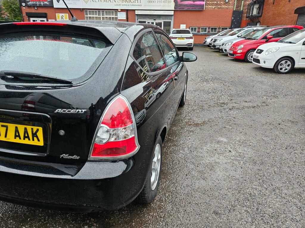 Hyundai Accent 1.4 Atlantic Black #6
