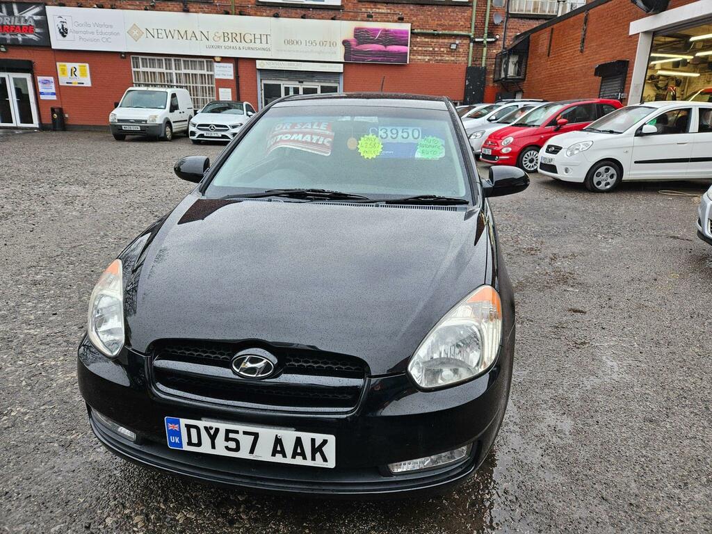 Hyundai Accent 1.4 Atlantic Black #2