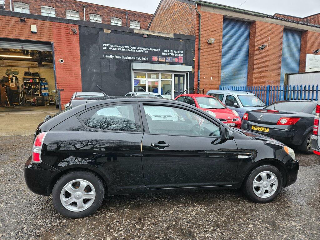 Hyundai Accent 1.4 Atlantic Black