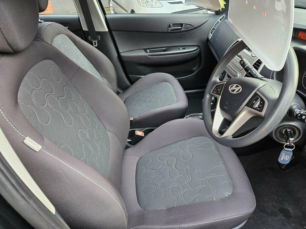 Hyundai I20 1.4 Comfort Euro 4 Black #2