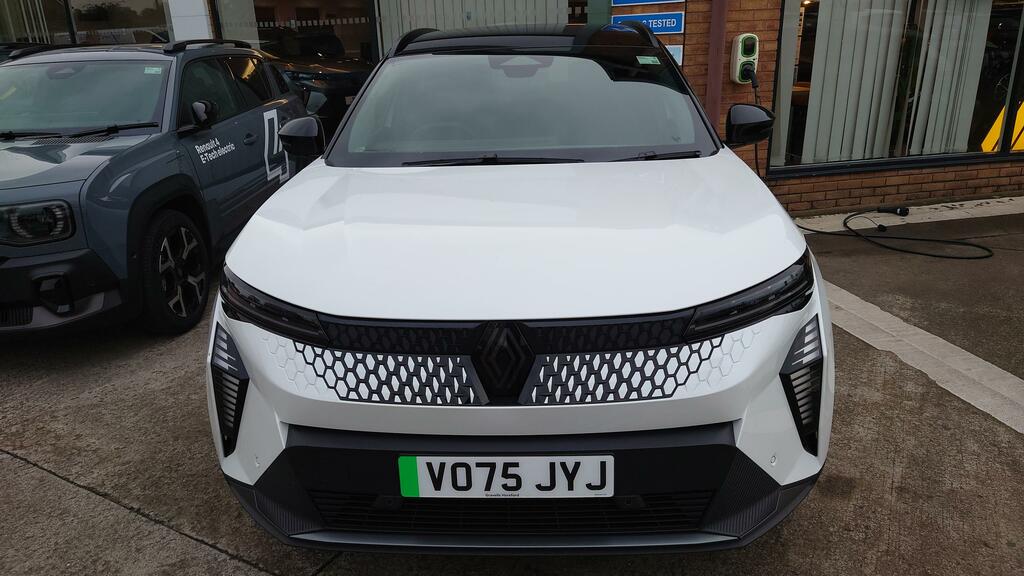 Renault Scenic Long Range 87Kwh Techno Esprit Alpine Suv Elec VO75JYJ White #2