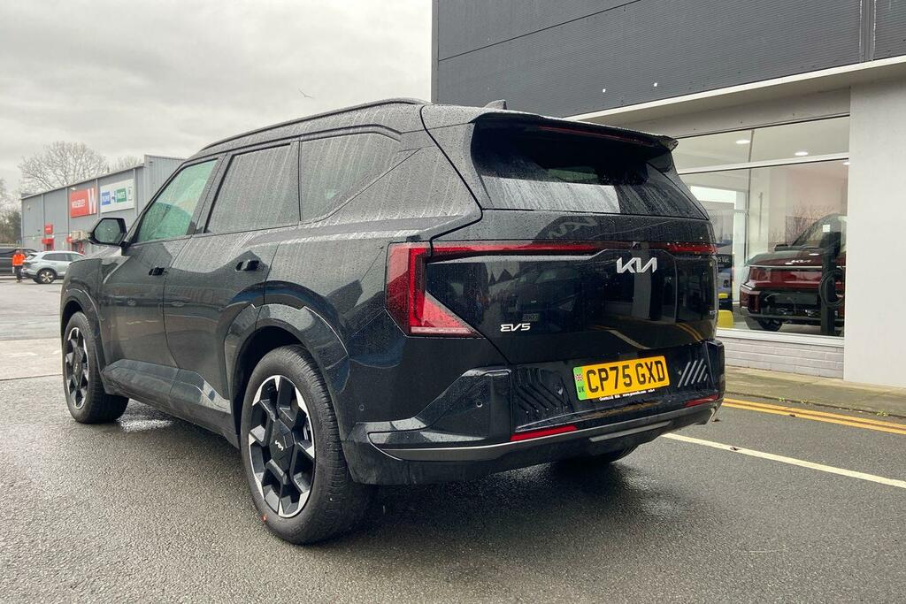 Kia  81.4Kwh Gt-line S Suv 214 Bhp CP75GXD Black #3