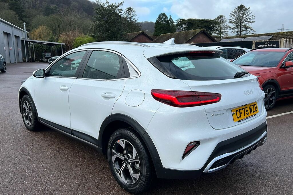 Kia Xceed 1.0 T-gdi Mhev Pure Suv Hybrid Dct Euro White #3