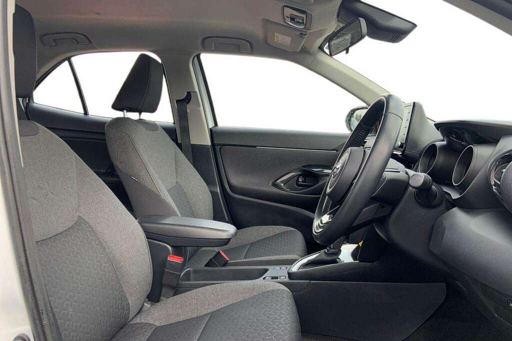 Toyota Yaris Cross Cross Icon Hev VU23RZP White #3