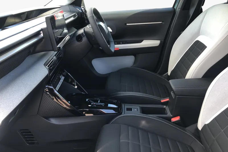 Citroen C3 83Kw Max 44Kwh Blue #2