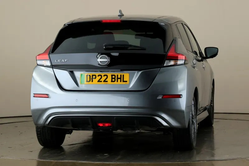 Nissan Leaf Hatchback 110Kw N-connecta 39K DP22BHL Grey #4