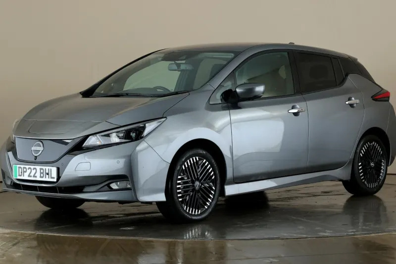 Nissan Leaf Hatchback 110Kw N-connecta 39K DP22BHL Grey #6