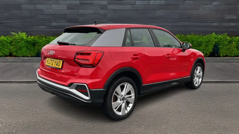 Audi Q2 35 Tfsi S Line S Tronic HJ72YAO Red #3