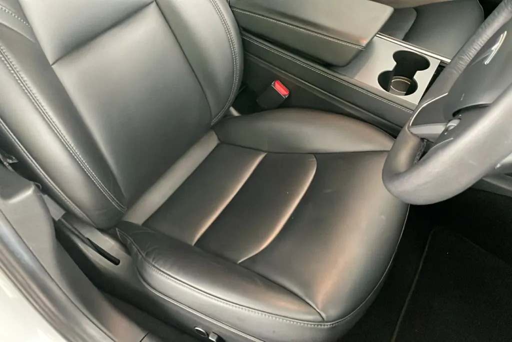 Tesla Model Y Long Range Awd  #6