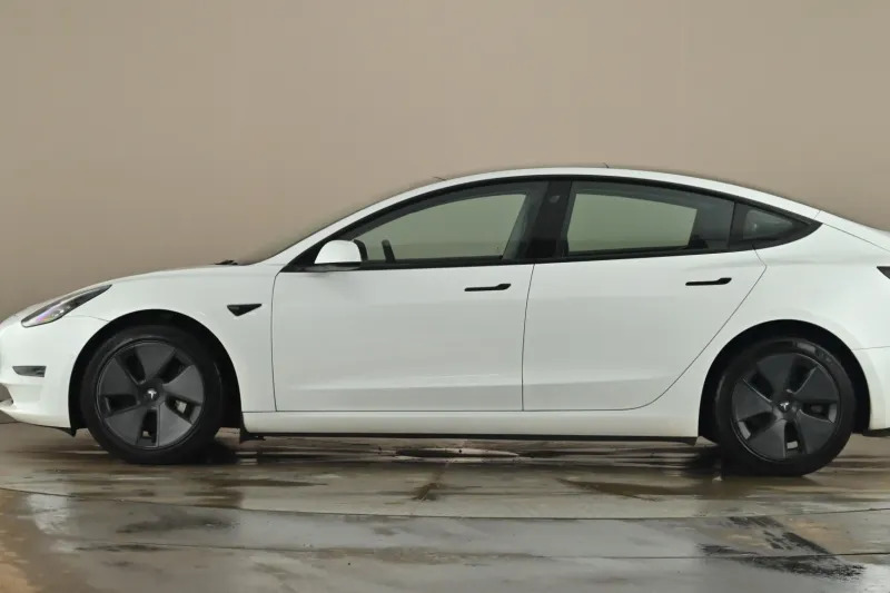 Tesla Model Y Long Range Awd  #2