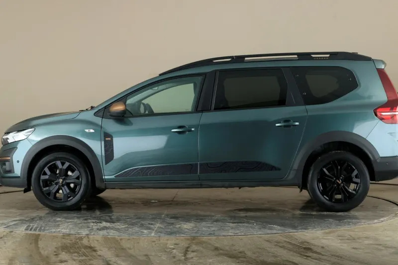 Dacia Jogger Estate 1.0 Tce Extreme KF73FNM Green #3
