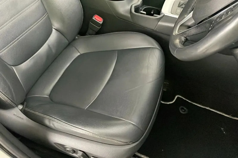 Toyota Rav 4 Estate 2.5 Vvt-i Hybrid Excel DV72FNA White #6