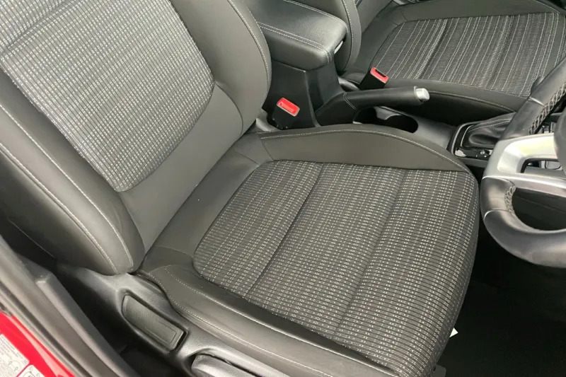 Kia Stonic Estate 1.0T Gdi 99 2 Dct DC23JKV Red #6