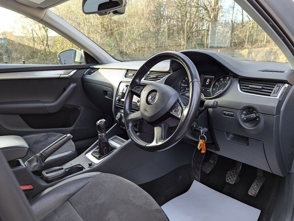 Skoda Octavia 2.0 Tdi Elegance Euro 5 Ss KX63FET  #5
