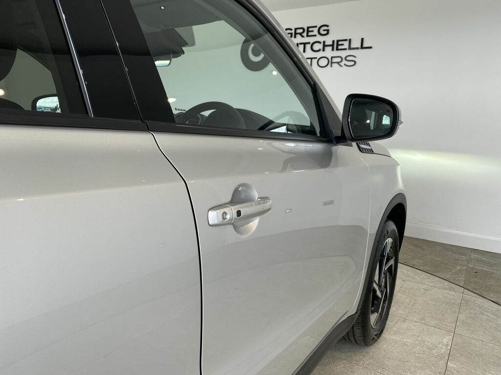 Suzuki Vitara 1.4 Boosterjet Mild Hybrid Ultra Silver #5
