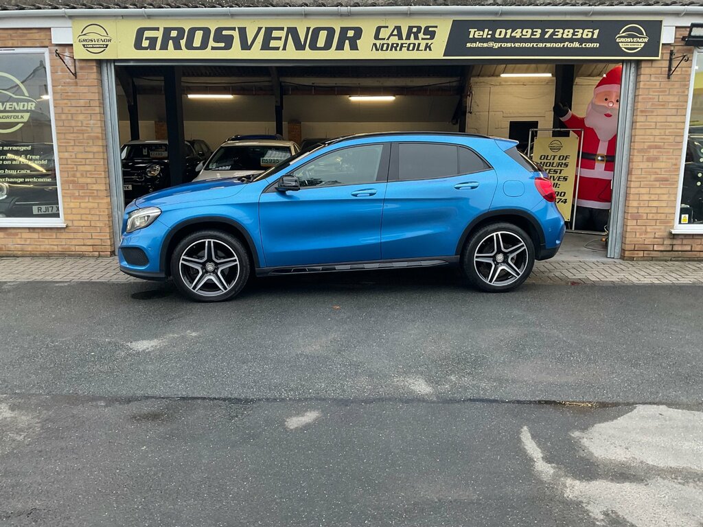 Mercedes-Benz GLA Class 2.1 Gla220d Amg Line Premium Plus Suv Blue #3