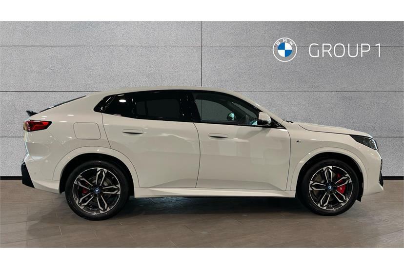 BMW iX2 150Kw Edrive20 Shadow Edition 65Kwh LS75GUD White #3