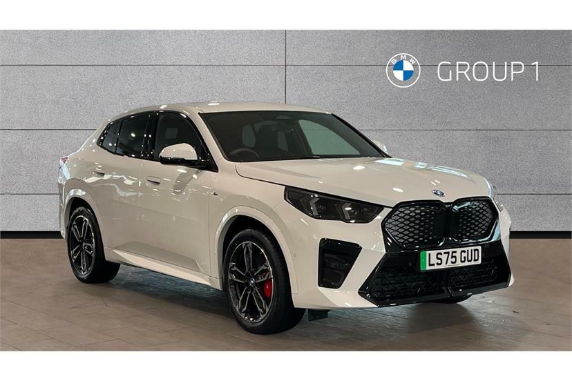 BMW iX2 150Kw Edrive20 Shadow Edition 65Kwh LS75GUD White