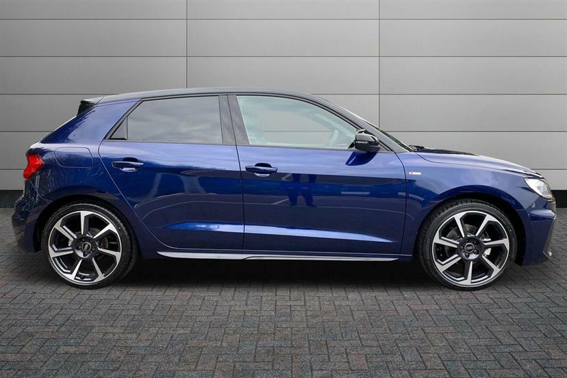 Audi A1 30 Tfsi Black Edition S Tronic Tech Pack WU75FDN Blue #4