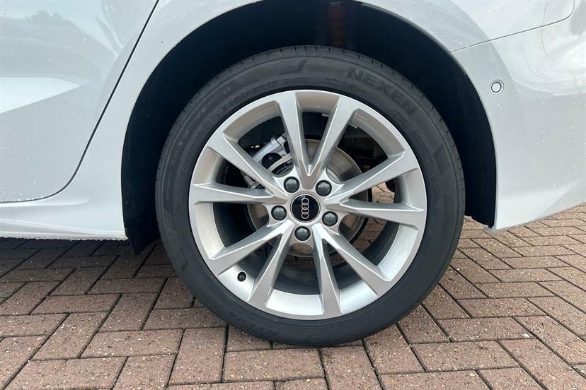 Audi A3 1.5 Tfsi 116 Sport White #5