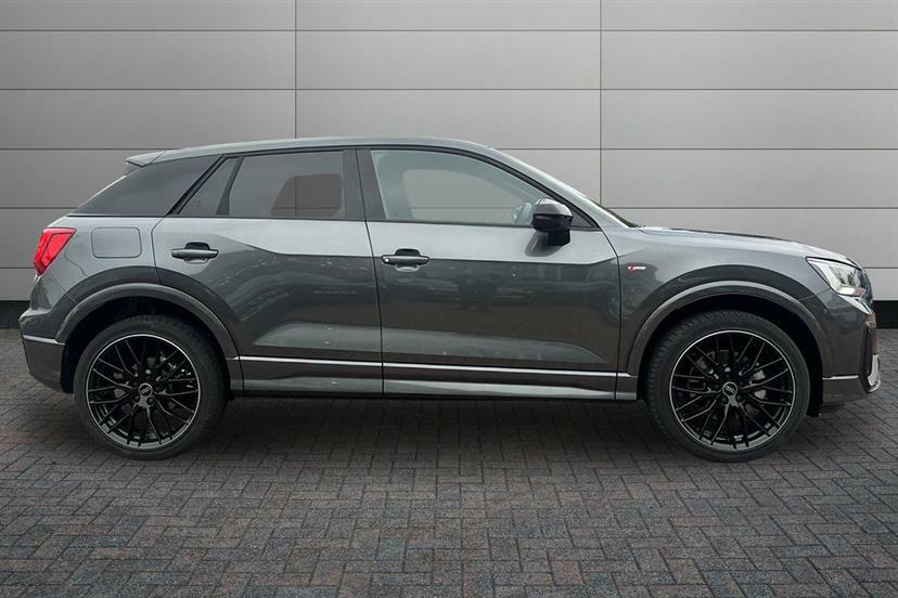 Audi Q2 30 Tfsi 116 Black Edition MJ75GKC Grey #4
