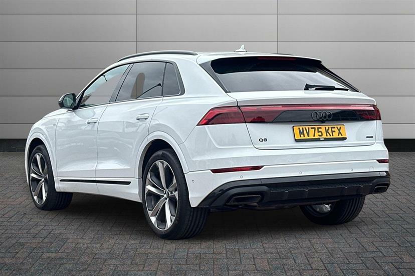 Audi Q8 55 Tfsi Quattro Black Edition Tiptronic Tech White #3