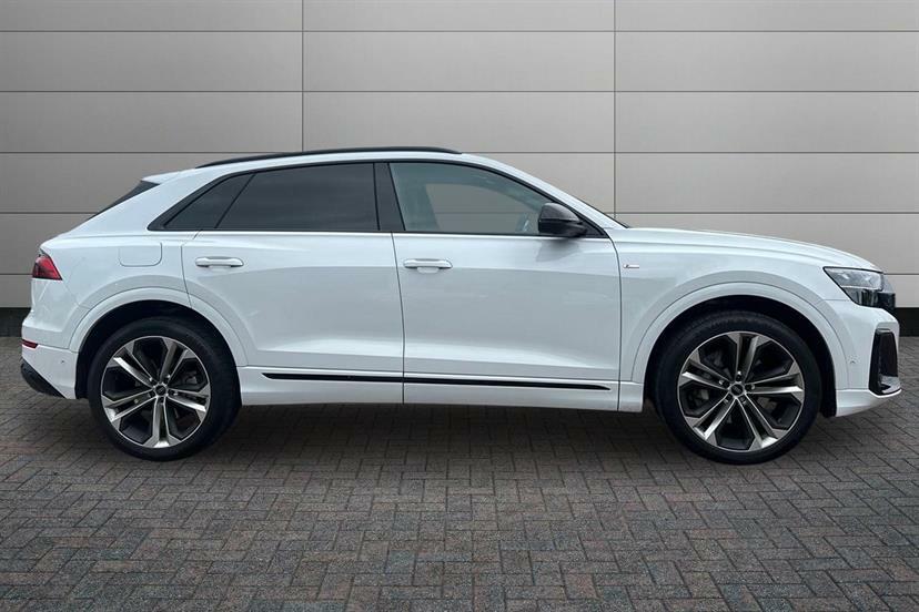 Audi Q8 55 Tfsi Quattro Black Edition Tiptronic Tech White #4