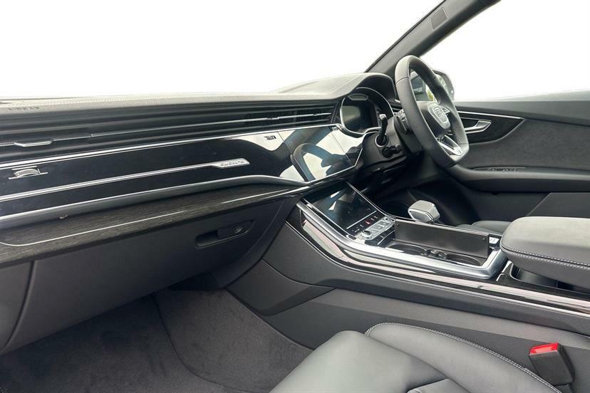 Audi Q8 55 Tfsi Quattro Black Edition Tiptronic Tech White #2