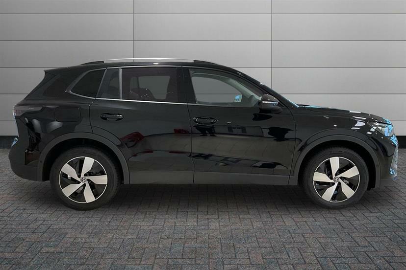 Volkswagen Tiguan 1.5 Etsi 150 Match Dsg EK75PHZ Black #4