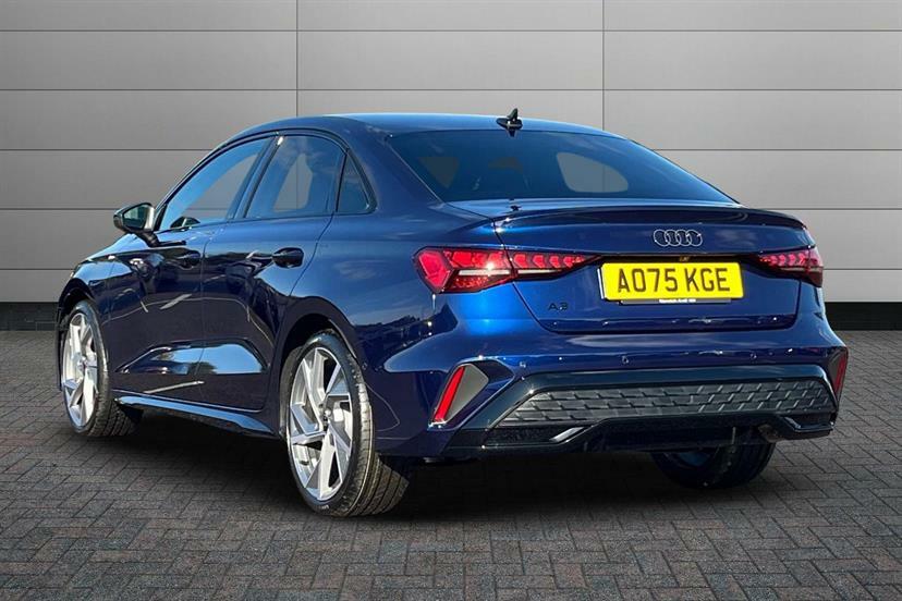 Audi A3 2.0 Tdi 150 Black Edition S Tronic AO75KGE Blue #3