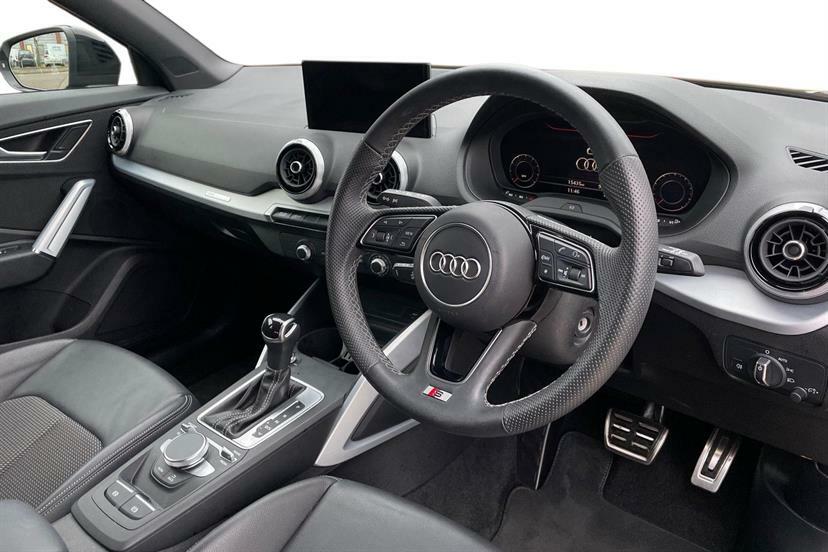 Audi Q2 35 Tfsi S Line S Tronic SH72LNW Black #6