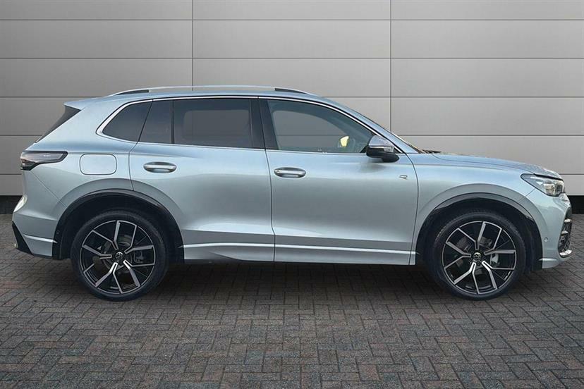 Volkswagen Tiguan 1.5 Etsi 150 R-line Dsg DE75FTA Silver #4