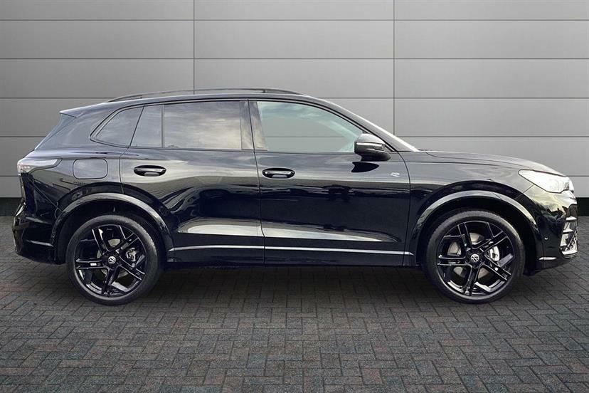 Volkswagen Tiguan 2.0 Tdi R-line Dsg EF75KXV Black #4