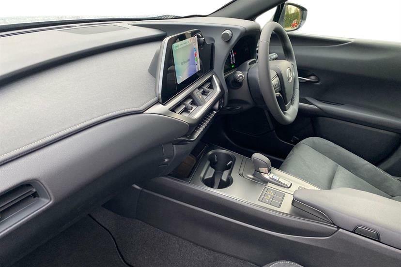 Lexus UX 300H 2.0 Premium Cvt FD75RCY #2