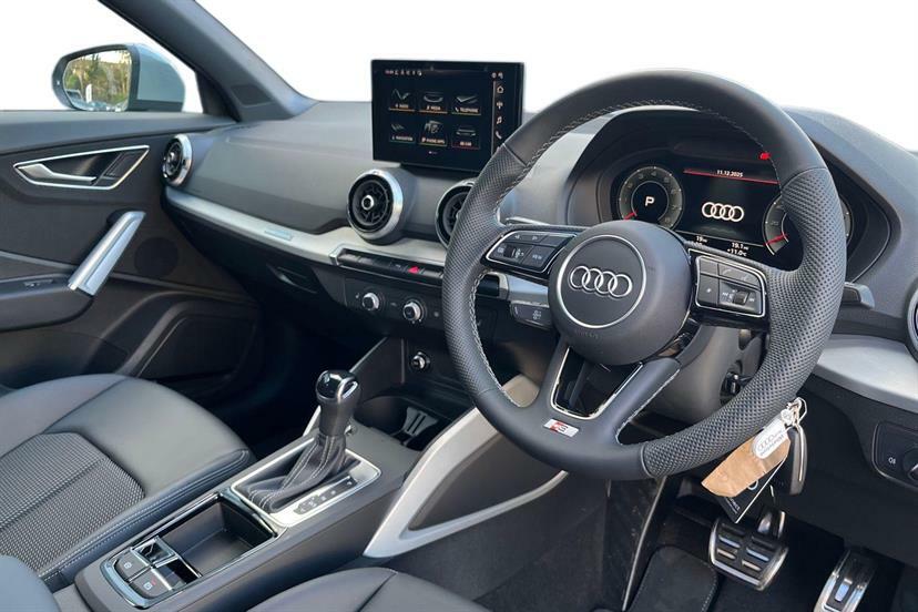 Audi Q2 35 Tfsi S Line S Tronic Cs LM75UWY Grey #6