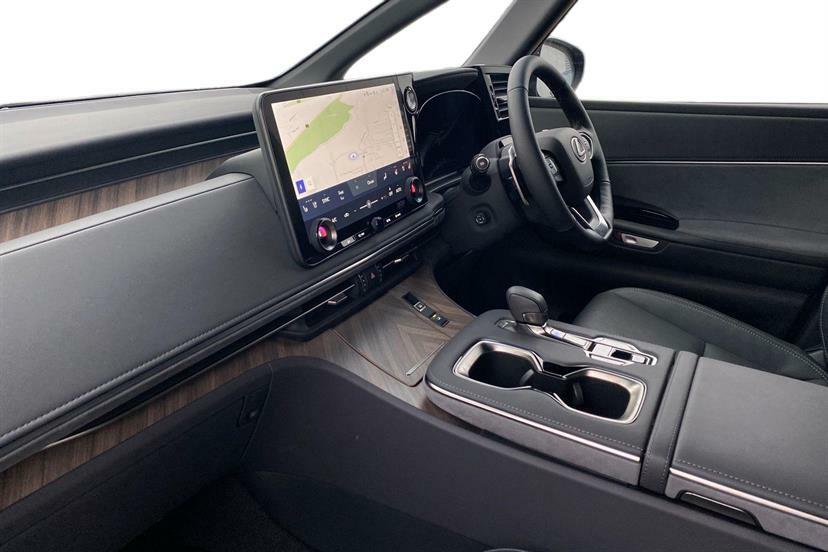 Lexus LM 350H 2.5 Takumi E-cvt 4 Seat Black #2