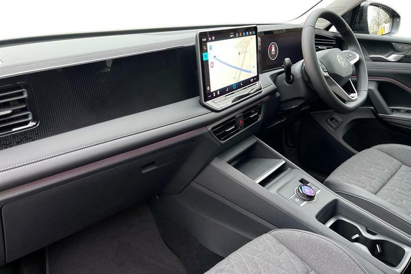 Volkswagen Tiguan 1.5 Etsi 150 Match Dsg GL75TPU Black #2