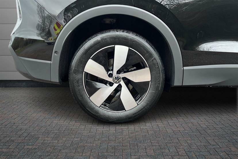Volkswagen Tiguan 1.5 Etsi 150 Match Dsg GL75TPU Black #5
