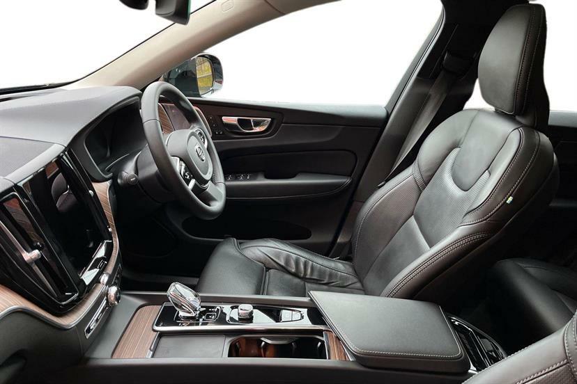 Volvo XC60 2.0 B5p Ultimate Dark Awd Geartronic AY72GVP Grey #2