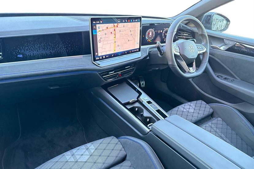 Volkswagen Passat 1.5 Etsi R-line Dsg EJ75KRG Green #2