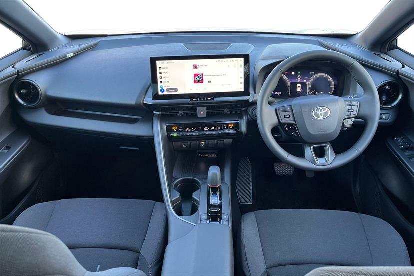 Toyota C-Hr 2.0 Phev Design Cvt GF75DXT White #6