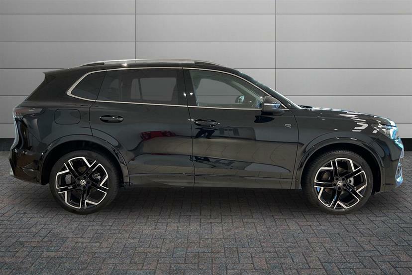 Volkswagen Tiguan 1.5 Etsi 150 R-line Dsg EJ75GDY Black #4