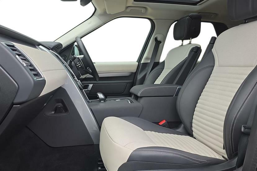 Land Rover Discovery 3.0 D350 Dynamic Hse AJ74CVO Black #3