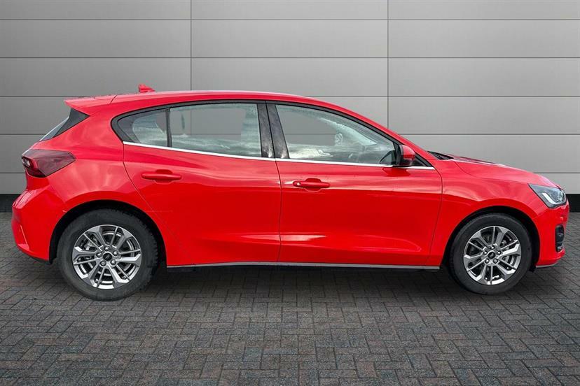 Ford Focus 1.0 Ecoboost Hybrid Mhev Titanium OW72TGV Red #4