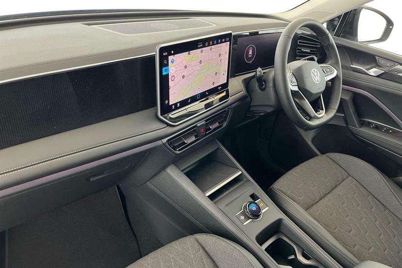 Volkswagen Tiguan 1.5 Etsi 150 Match Dsg AP75EVD Black #2