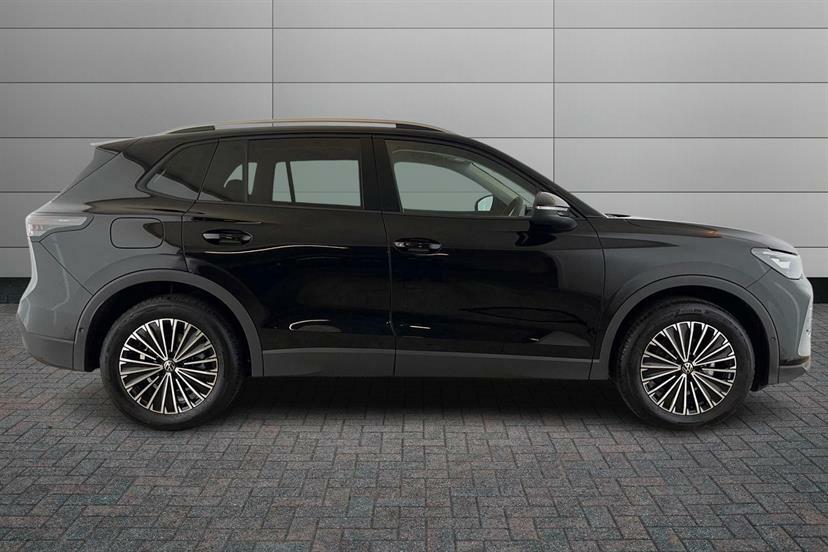 Volkswagen Tiguan 1.5 Etsi 150 Match Dsg AP75EVD Black #4