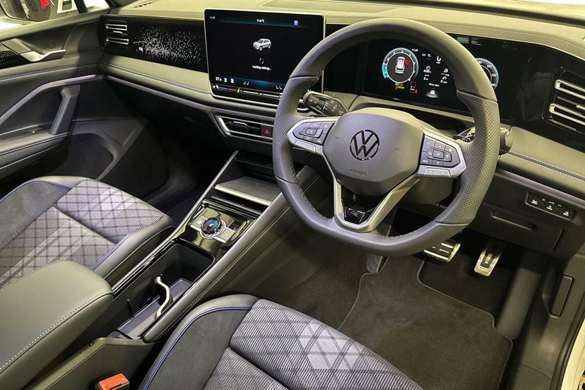 Volkswagen Tiguan 1.5 Etsi 150 R-line Dsg GL75KWF White #6