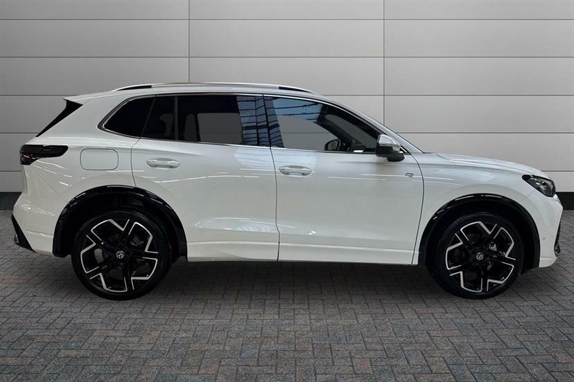 Volkswagen Tiguan 1.5 Etsi 150 R-line Dsg GL75KWF White #4