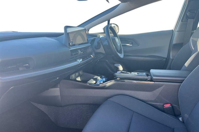 Toyota Prius 2.0 Phev Design Cvt DF75EPU  #2