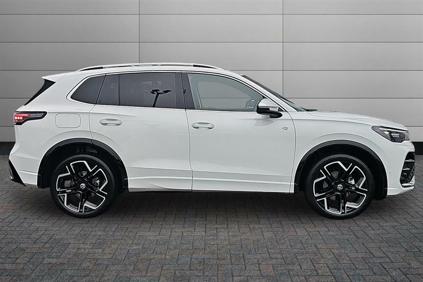 Volkswagen Tiguan 1.5 Etsi 150 R-line Dsg DF75VKN White #4